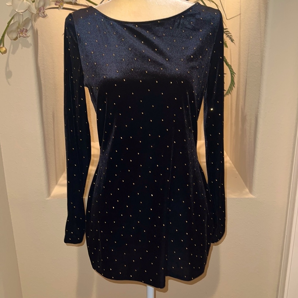 Cache velvet top with golden studs, sz M